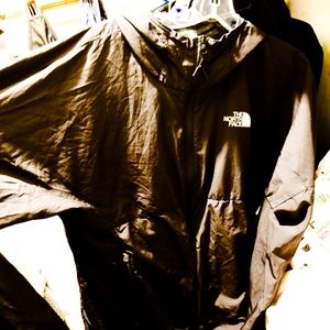 the north face windbreaker